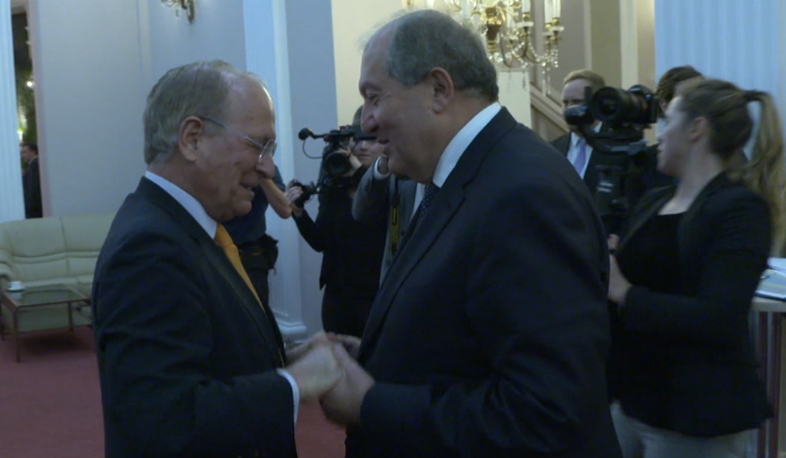 Президент Армении находится в Минске с трехдневным визитом