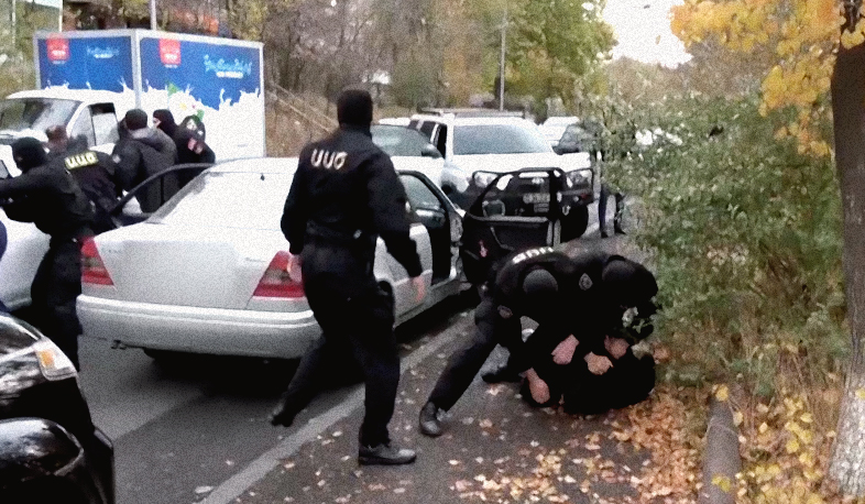 850 հազար ԱՄՆ դոլար կեղծ թղթադրամներ, 1,5 կգ թմրանյութ