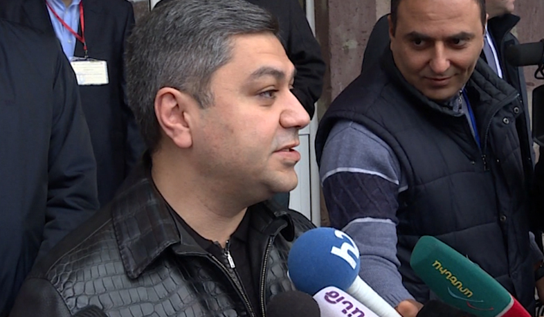 Высокопоставленные чиновники проголосовали во имя светлого будущего Армении