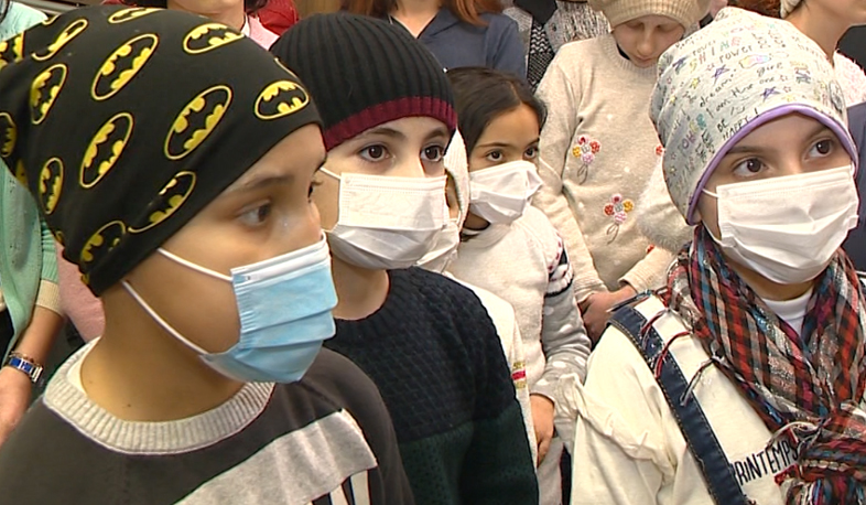 Дети фонда «Город улыбок» посмотрели армянскую электронику