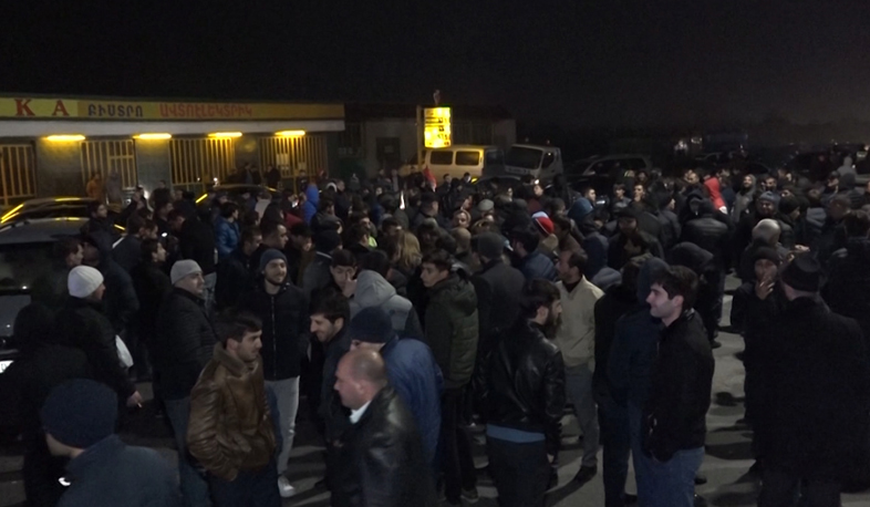 Էջմիածինցիների բողոքն ընդդեմ Մանվել Գրիգորյանի ազատման