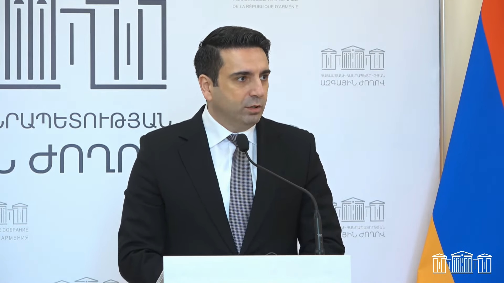 There are also clauses in Constitution of Azerbaijan, which should be amended in a mirrored way: Alen Simonyan