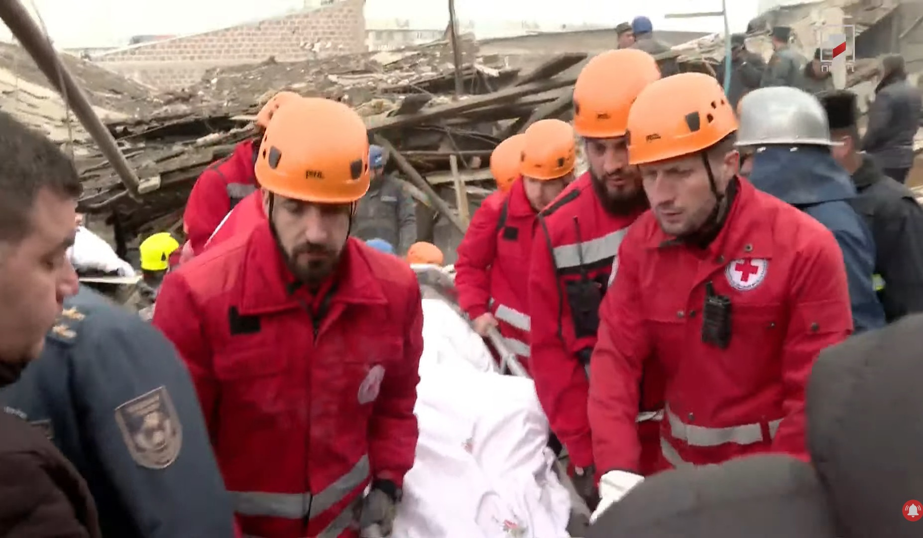 Bodies of 2 citizens taken out of rubble in Nor Aresh