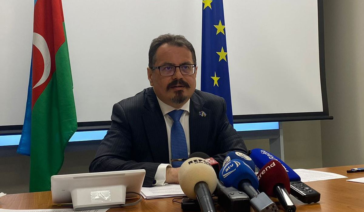 Посол ЕС в Баку коснулся обвинений азербайджанских СМИ в адрес наблюдателей ЕС в Армении