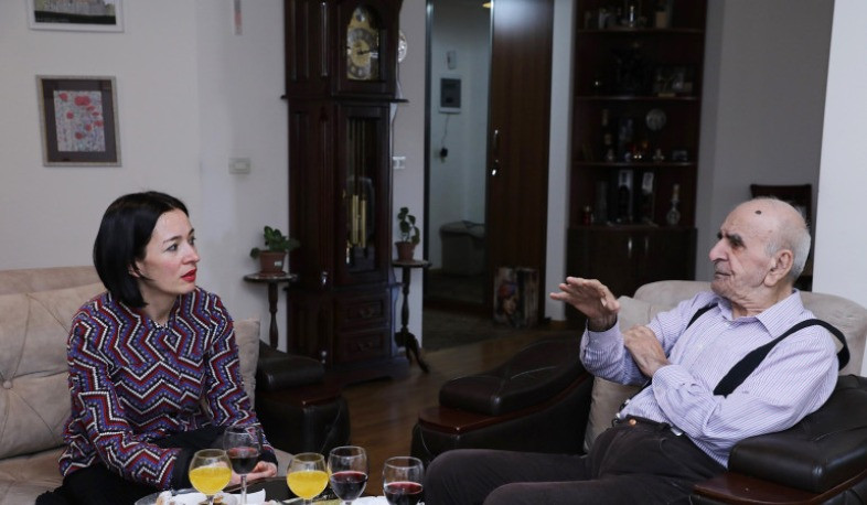 «Հավերժական լույս». Ժաննա Անդրեասյանը ծանոթացել է  Արտավազդ Փելեշյանի նոր ստեղծագործությանը