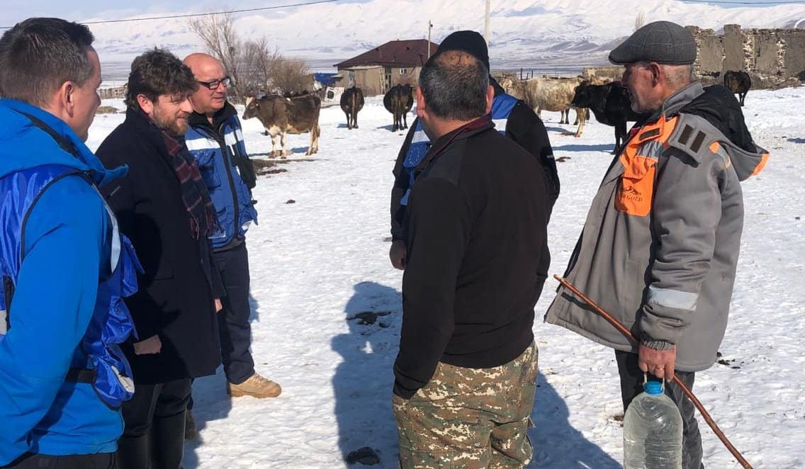 Посол Франции в Армении вместе с миссией наблюдателей ЕС посетил армянское село Норабак в 4 км от линии соприкосновения