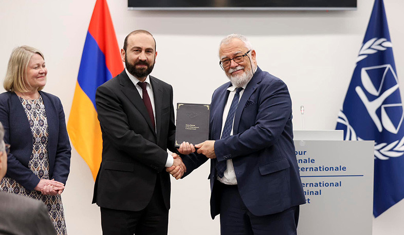 Armenia officially receives copy of special edition of the Rome Statute