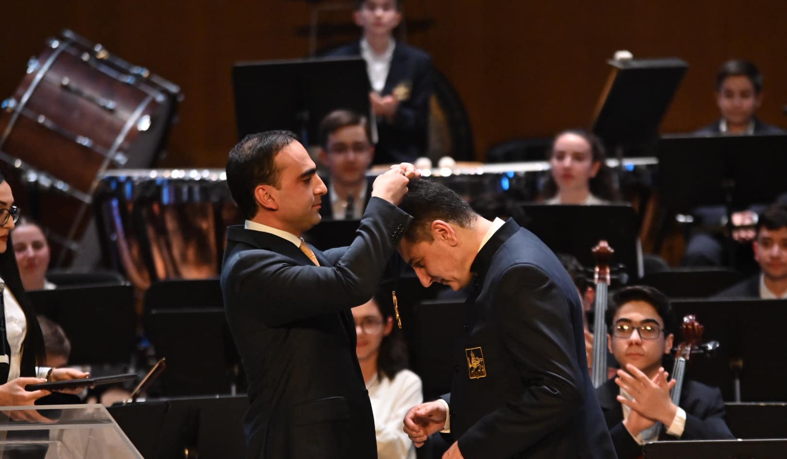 Երևանի քաղաքապետի որոշմամբ` դիրիժոր Էդուարդ Թոփչյանը պարգևատրվել է «Արգիշտի առաջին» հուշամեդալով