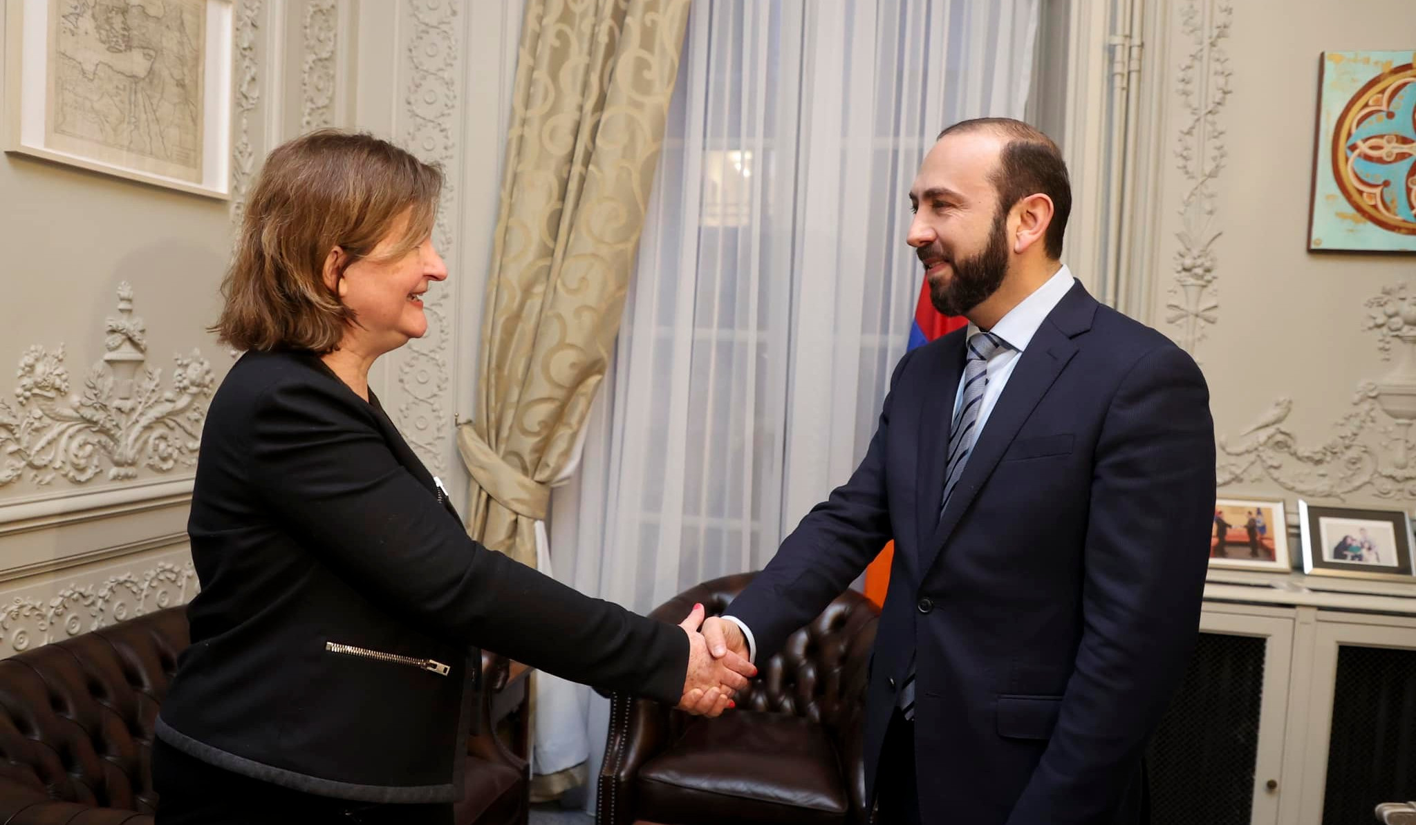 Ararat Mirzoyan və Natali Luazo regional məsələləri müzakirə ediblər