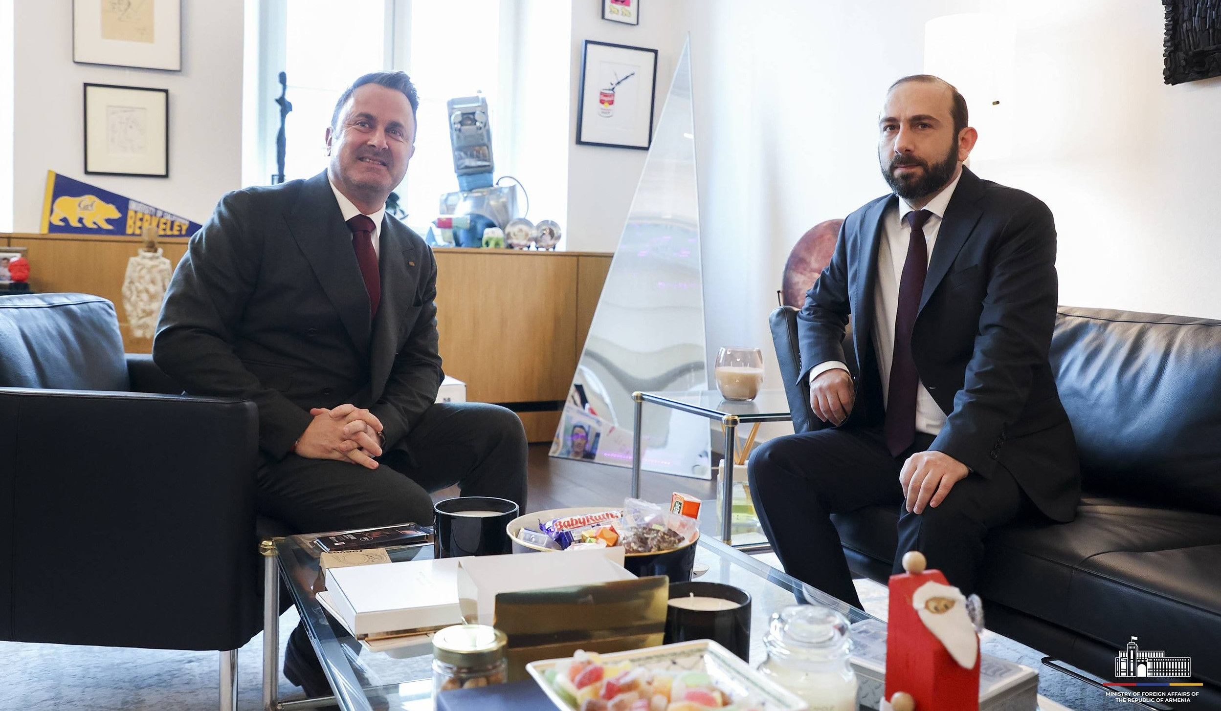 Ərazi bütövlüyü və sərhədlərin bölünməzliyi prinsiplərinə ikitərəfli sadiqlik tərəqqinin təmin edilməsi üçün mütləqdir: Mirzoyan