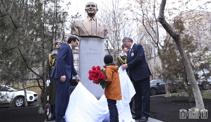 Հայ և ռուս խորհրդարանականները մասնակցել են լեգենդար հետախույզ Գևորգ Վարդանյանի կիսանդրու բացման հանդիսավոր արարողությանը