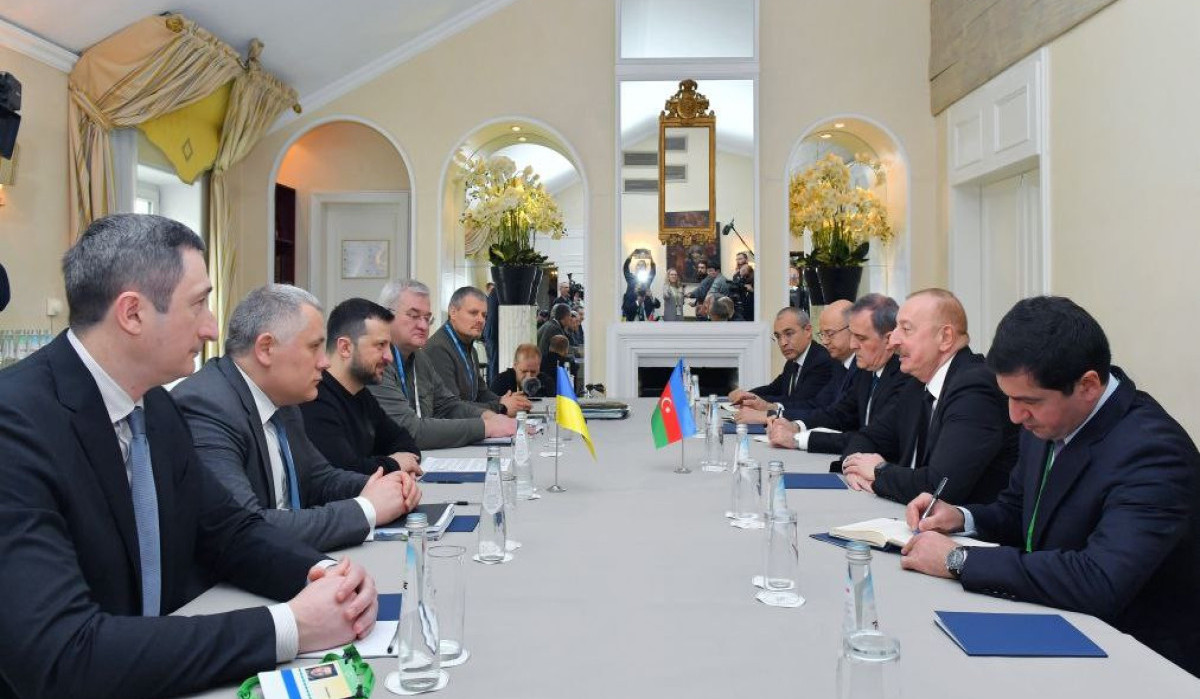 Наша поддержка территориальной целостности и суверенитета Украины является незыблемой: Алиев на встрече с Зеленским