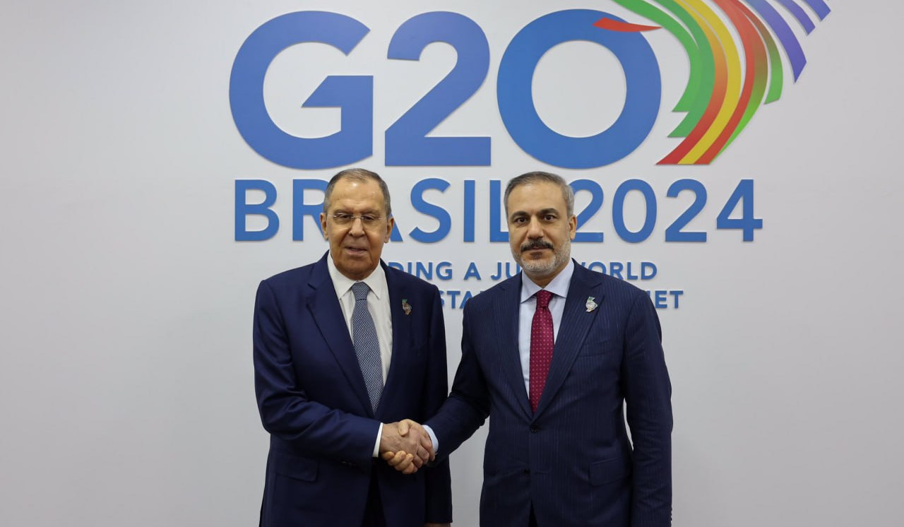 Лавров встретился с главой МИД Турции на полях G20