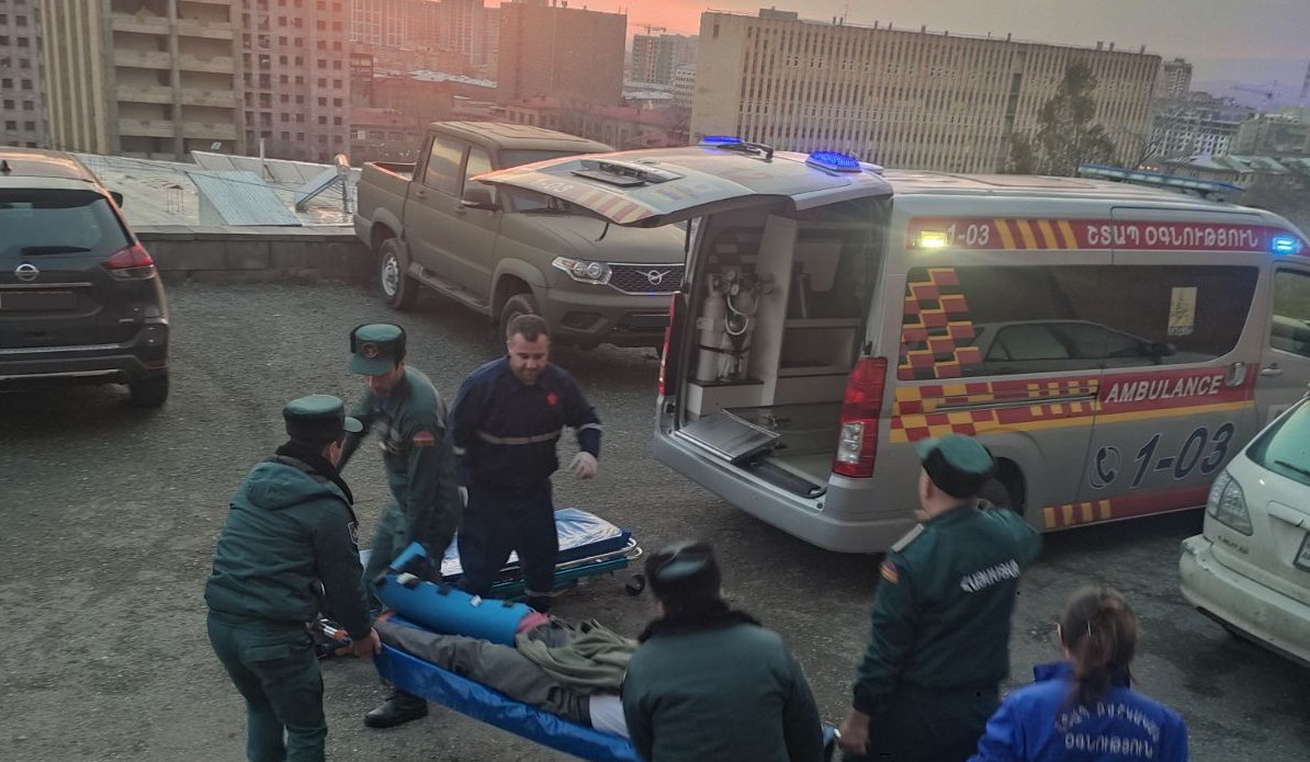 Երևանի շենքերից մեկում քաղաքացին ընկել է վերելակի հորանը