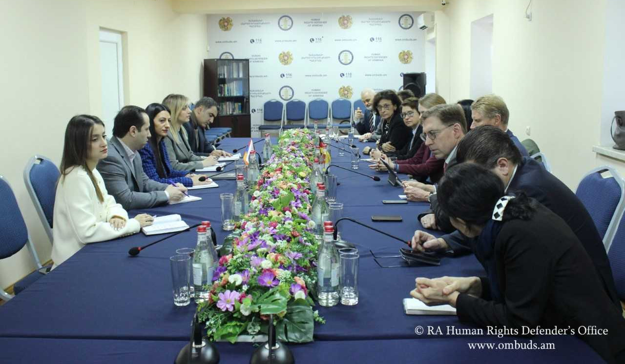 Անահիտ Մանասյանը  Բունդեսթագի պատվիրակությանն է ներկայացրել Պաշտպանի գործունեության ուղղությունները