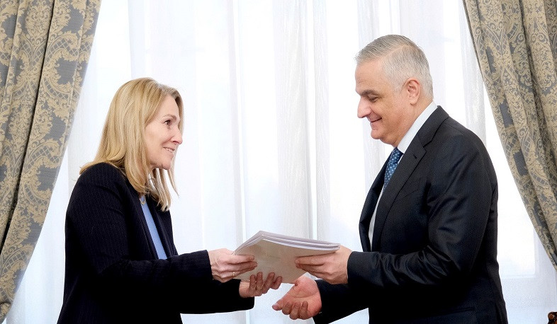 I handed over the financing agreement allocating €15 million in budget support for refugees in Armenia, Adrienn Kiraly