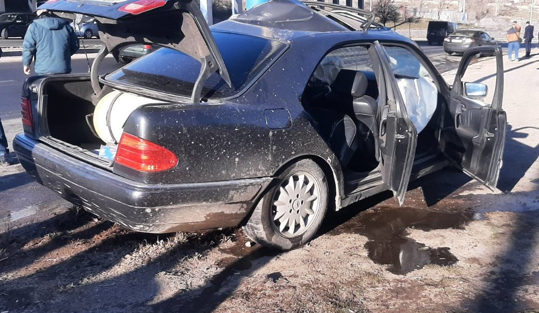 Երևանի Թևոսյան փողոցում՝ կամրջի տակ, ավտոմեքենան բախվել է սյանը. կա տուժած