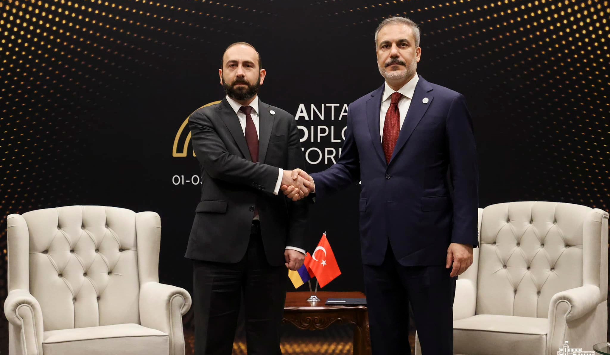 Мирзоян и Фидан обсудили процесс нормализации отношений между Арменией и Турцией