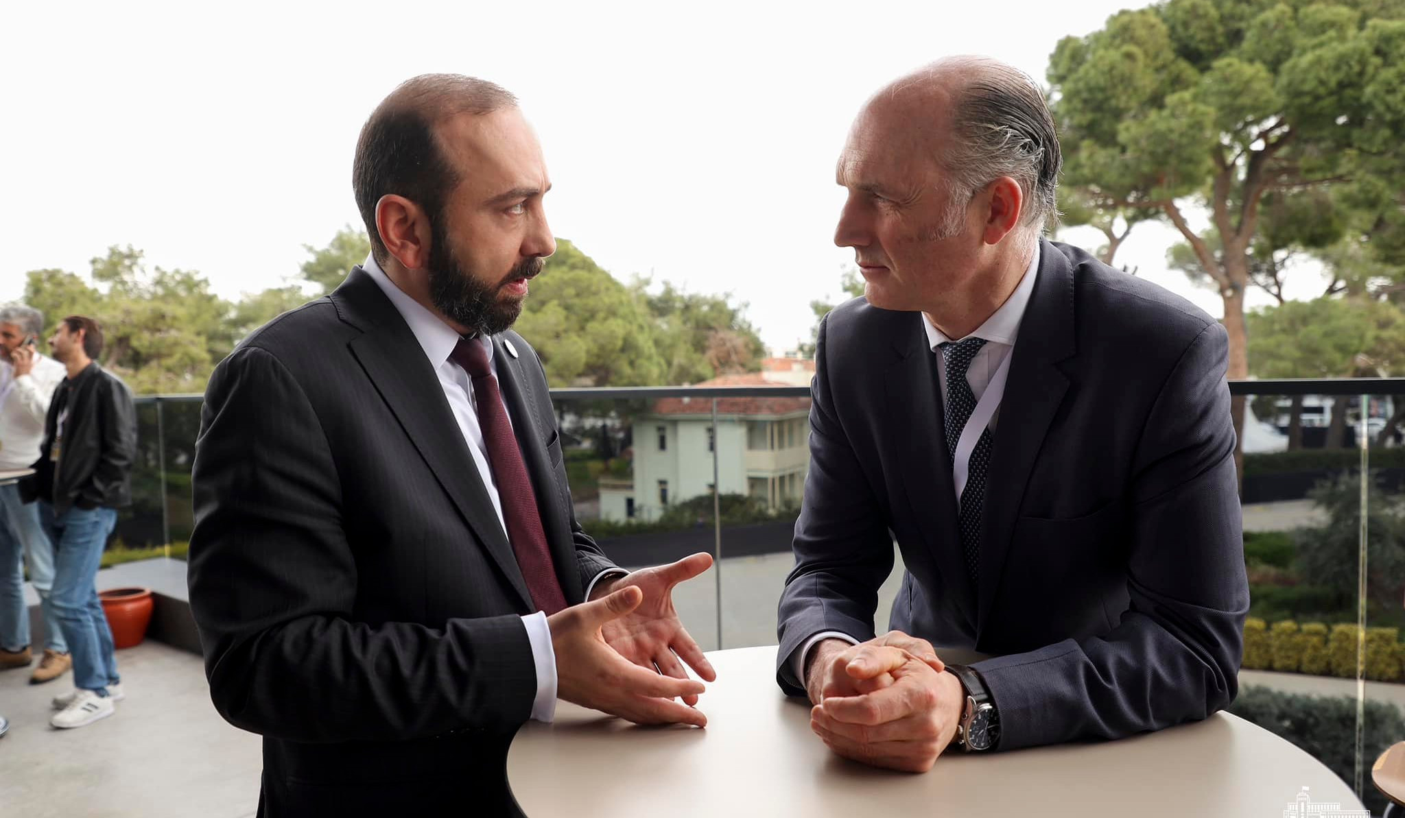 Арарат Мирзоян встретился с министром по делам Европы Соединенного Королевства Лео Дохерти