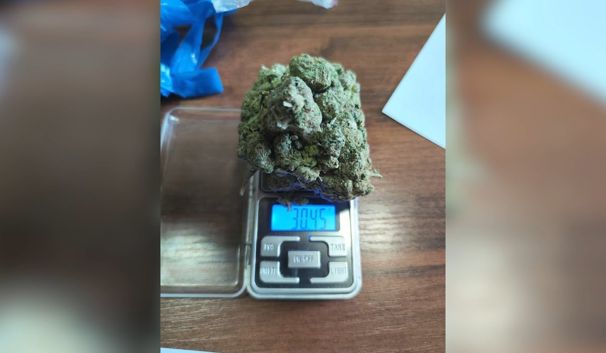 25-ամյա մի երիտասարդ թաքստոցներում տեղադրել է թմրանյութի փաթեթներ. նախաձեռնվել է քրեական վարույթ