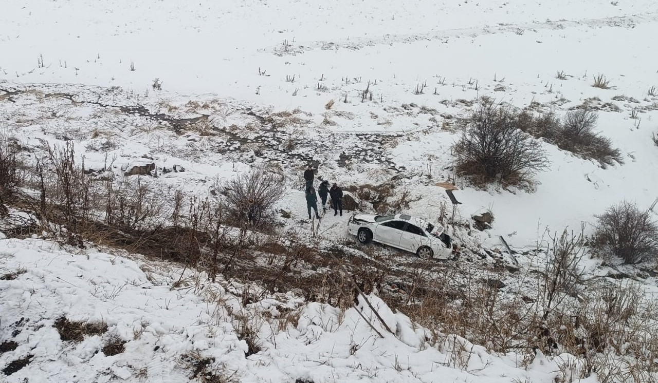 Սիսիան-Գորիս ավտոճանապարհին մեքենան գլորվել է ձորը. կա տուժած