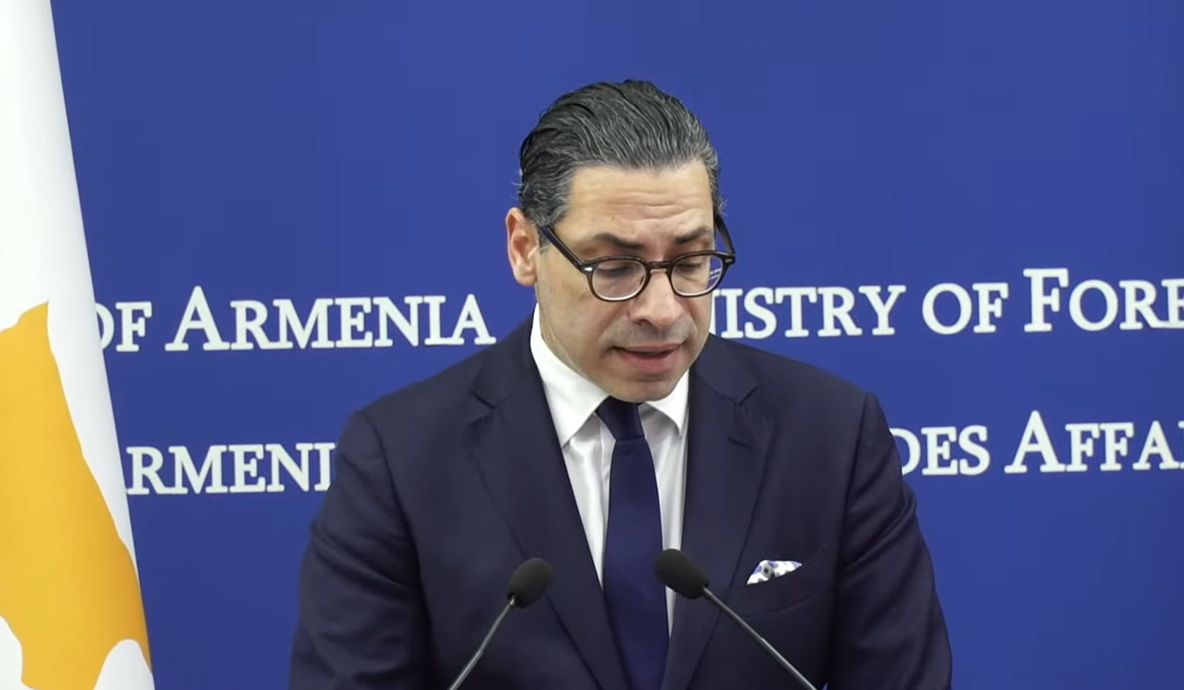 Kipr Aİ-nin Ermənistandakı missiyasının artırılmasının tərəfdarıdır: Konstantinos Kombos