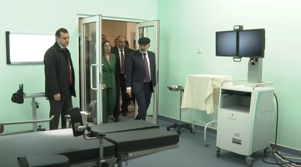 Օpening ceremony of newly built medical center took place in Yeghegnadzor