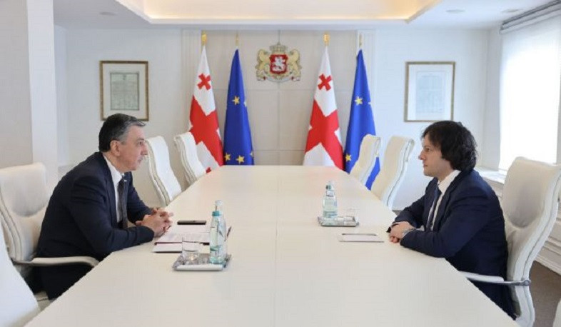 Кобахидзе встретился с чрезвычайным и полномочным послом Азербайджана в Грузии