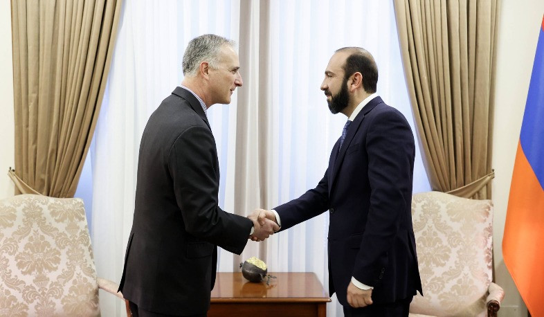 Միրզոյանն ու Լուիս Բոնոն քննարկել են Հարավային Կովկասում անվտանգային իրավիճակին վերաբերող հարցեր