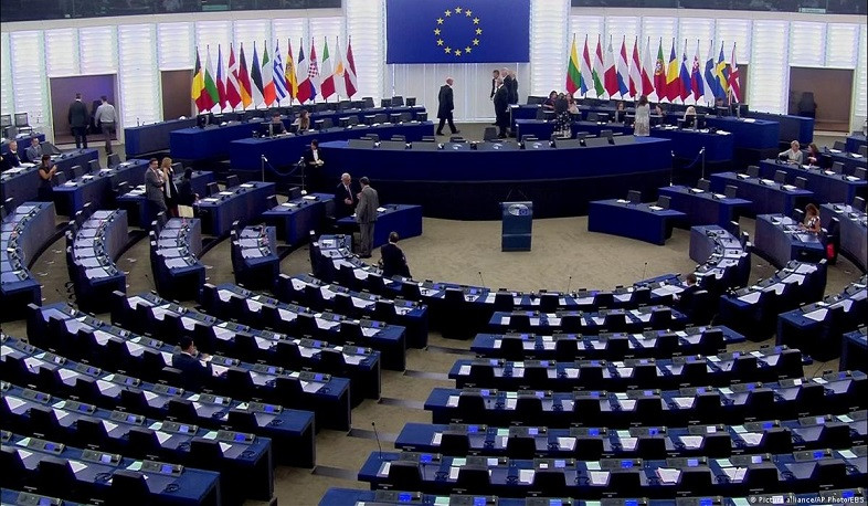 Avropa Parlamentinin deputatları Ermənistana Aİ üzvlüyünə namizəd statusunun verilməsi imkanlarına baxmağı təklif edirlər
