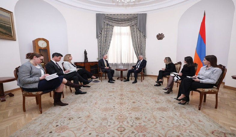 Mher Qriqoryan ABŞ-ın Qafqaz danışıqları üzrə baş məsləhətçisini qəbul edib