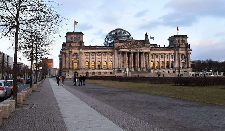 Բեռլինը կմտածի միջուկային զենք ստեղծելու մասին, եթե Փարիզն ու Լոնդոնը չպաշտպանեն Եվրոպան. փորձագետ