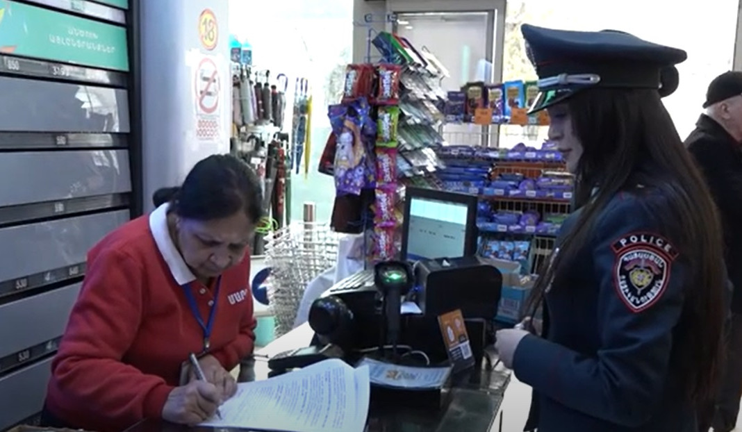 Անչափահասներին ծխախոտ կամ ալկոհոլ վաճառելն առաջացնում է իրավական հետևանք. Ոստիկանություն