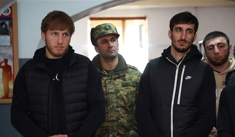 Հայ մարզիկներն այցելել են ՊՆ N զորամաս, պարտադիր ժամկետային զինծառայողներին ներկայացրել սպորտում հաջողելու իրենց պատմությունները