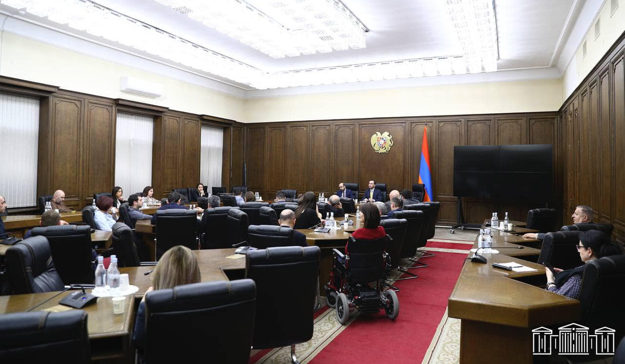 ՔՊ խմբակցության նիստին քննարկվել են բռնի տեղահանվաներին տրամադրվող աջակցության ծրագրերը
