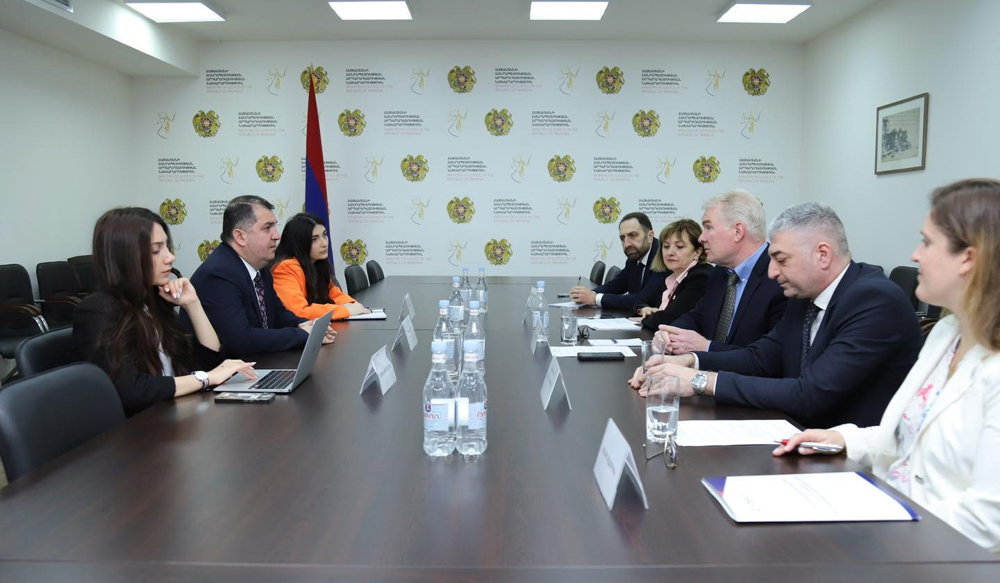 Արդարադատության ոլորտում գործող և սպասվող թվային հարթակները նախարարի տեղակալը ներկայացրել է ԱՄՆ ՄԶԳ պատվիրակությանը