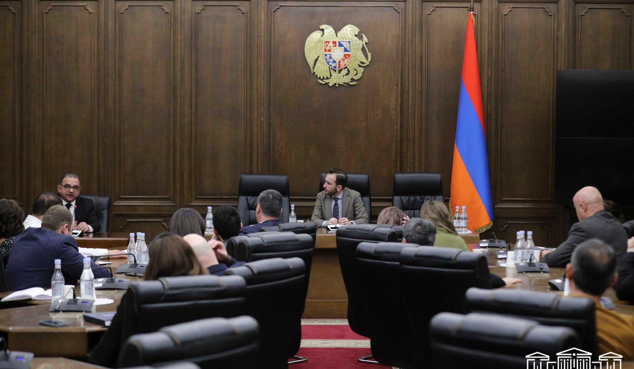 ՔՊ խմբակցությունը փոխվարչապետ Խաչատրյանի հետ քննարկել է ԼՂ-ից բռնի տեղահանված անձանց տրվող սոցաջակցության ծրագրերը