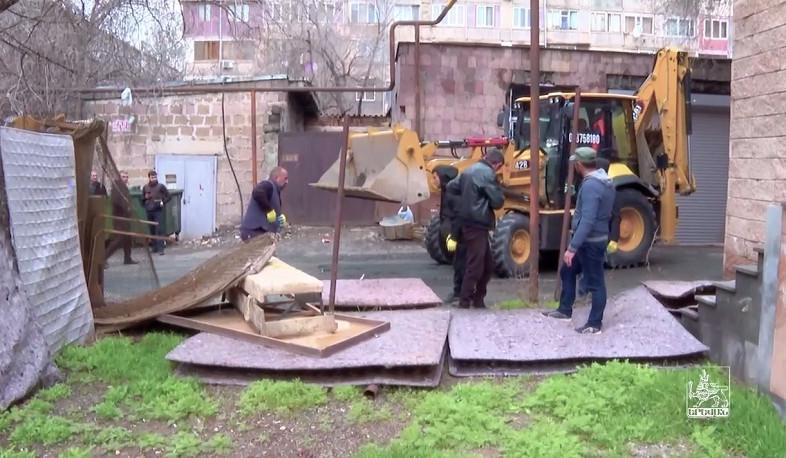 Արաբկիր վարչական շրջանում բակերը մաքրվում են ապօրինի զավթված տարածքներից