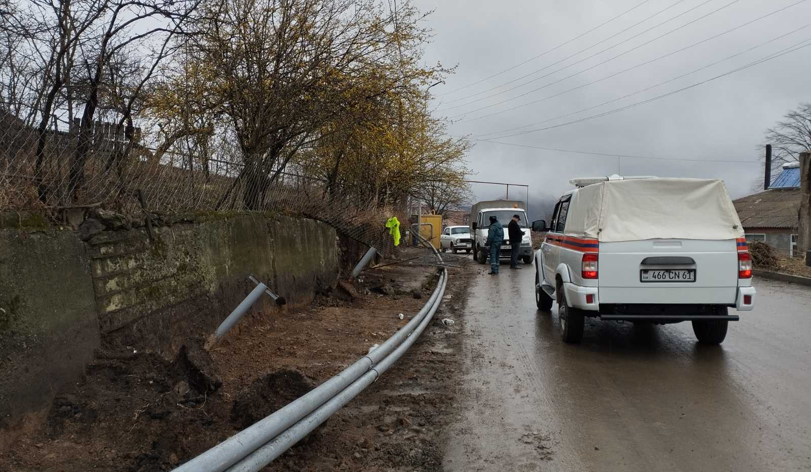 Սանահին գյուղում մոտ 15 մետր երկարությամբ պատը փլուզվել է և վնասել գազատար խողովակը