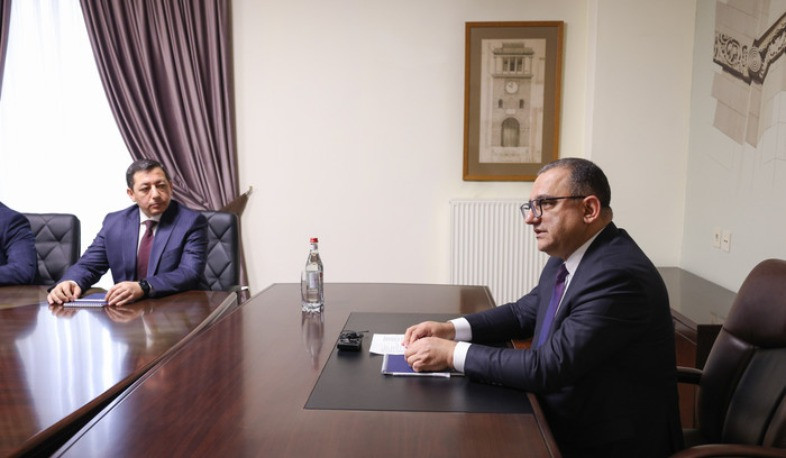 Փոխվարչապետը Քաղաքաշինության կոմիտեի աշխատակազմին է ներկայացրել նորանշանակ նախագահին