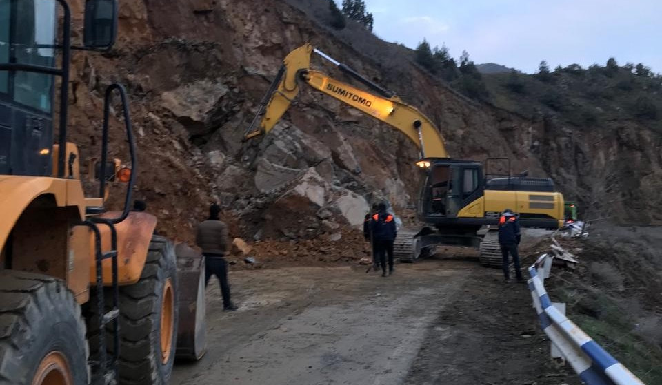 Մ-2 ավտոճանապարհից դեպի Ջերմուկ տանող ճանապարհահատվածը միակողմանի փակ է