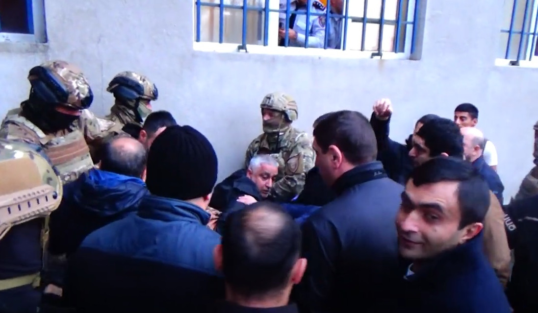 Երեք զինված քաղաքացի փորձել են ներխուժել ոստիկանության Նոր Նորքի բաժնի վարչական շենք․ ՆԳՆ ոստիկանություն