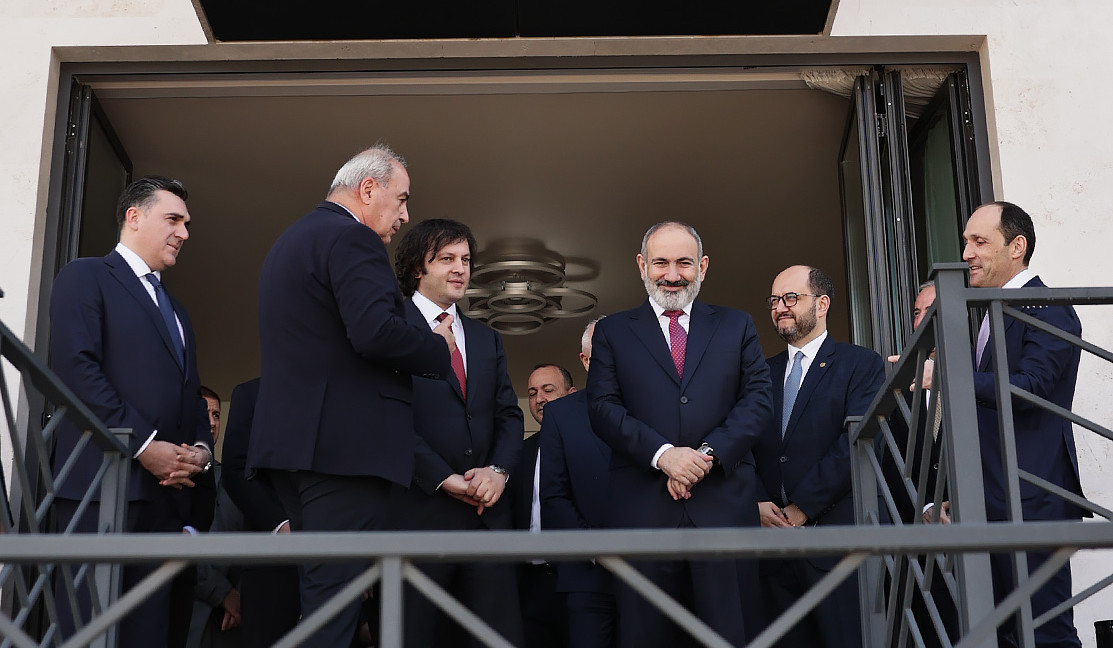 Nikol Pashinyan and Irakli Kobakhidze visit the new building of the Georgian Embassy in Armenia