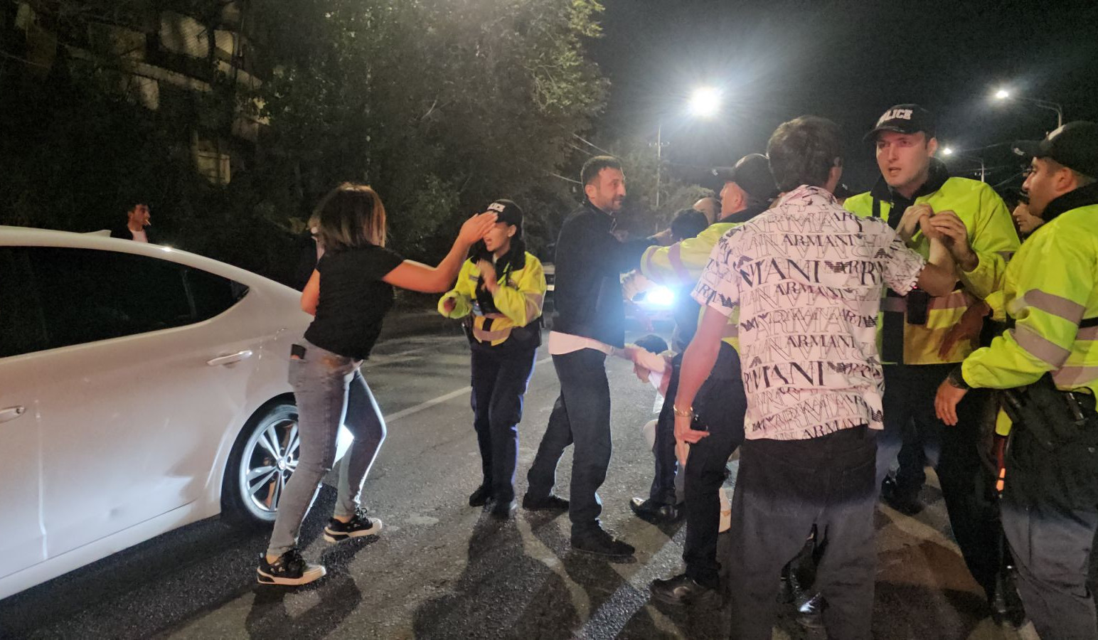 Երկու եղբայրների և նրանց քրոջ կողմից պարեկային ծառայության աշխատակիցների նկատմամբ բռնություն գործադրելու դեպքի վերաբերյալ վարույթի նյութերն ուղարկվել են դատարան