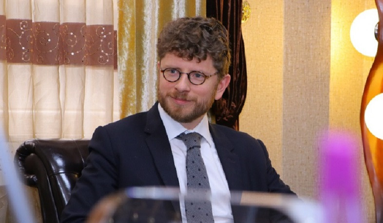 Fransa səfiri Dağlıq Qarabağ ermənilərinin öz vətənlərinə qayıtmaq hüququndan danışıb