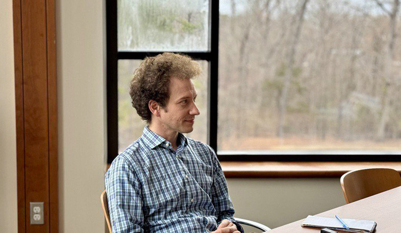 Ինչպե՞ս են ամերիկյան լրատվականները լուսաբանում նախընտրական քարոզարշավը․ հարցազրույց  Դևիդ Գրահամի հետ