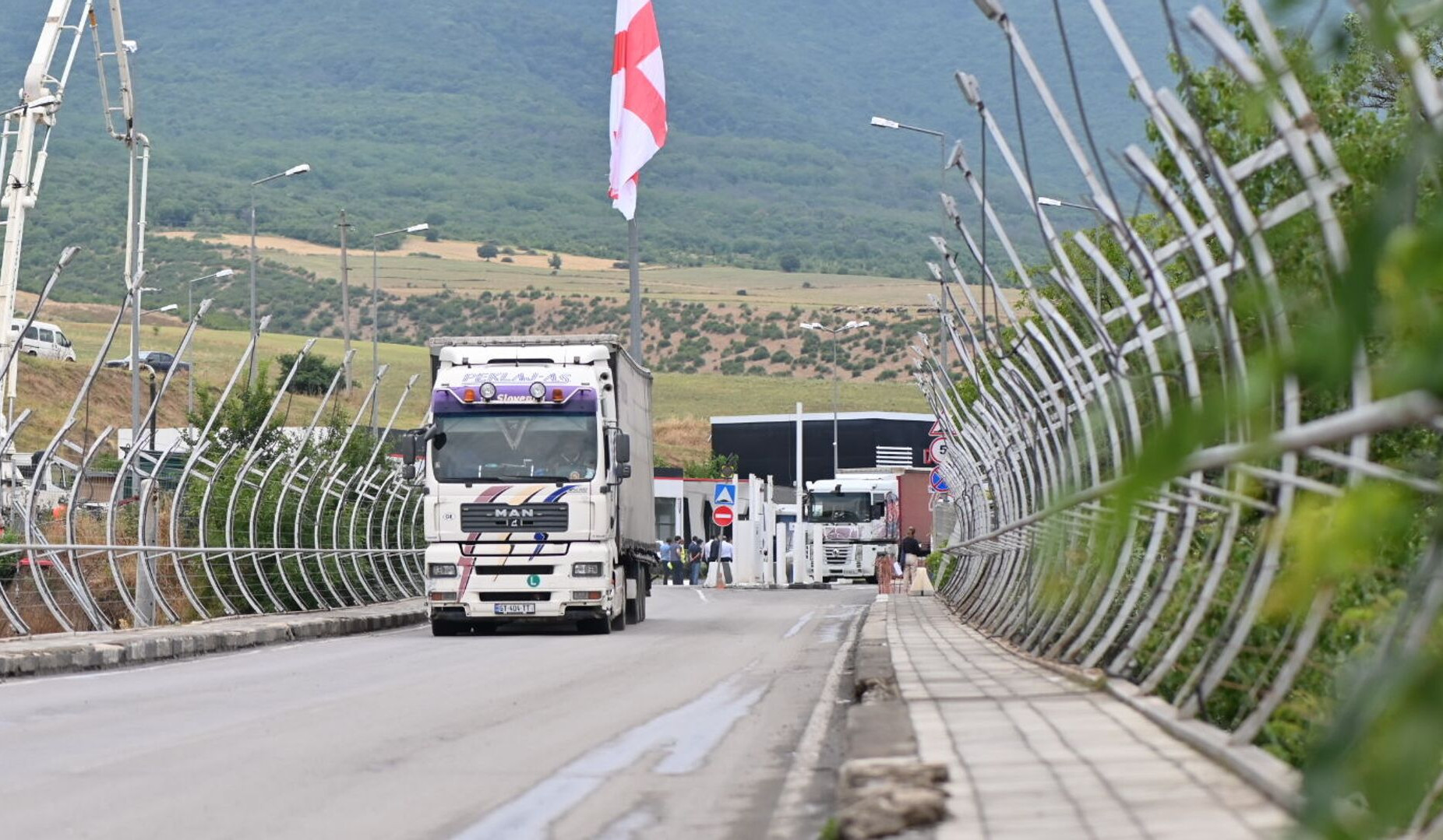 Հայ-վրացական սահման տանող ճանապարհի մի հատվածում երթևեկության սահմանափակումներ կան