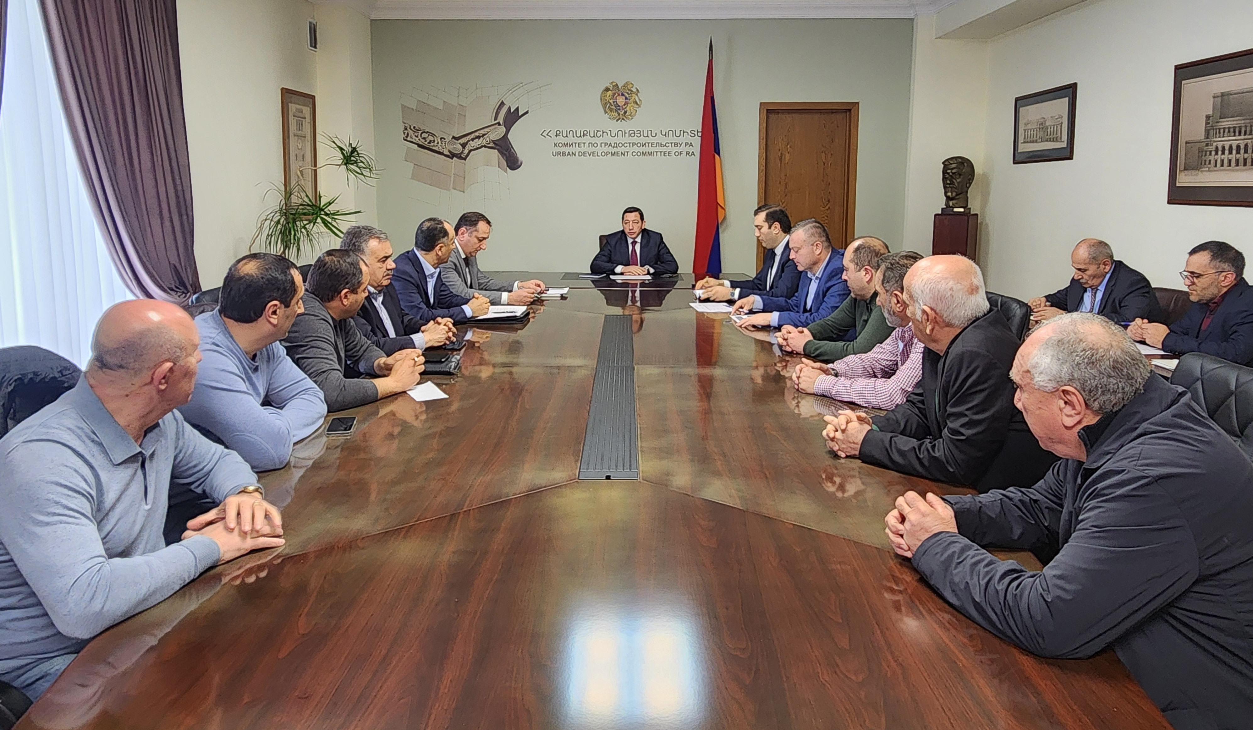 Որակի հարցում զիջում չի լինելու. շինարարներին վստահեցրել է Քաղաքաշինության կոմիտեի նախագահ Եղիազար Վարդանյանը