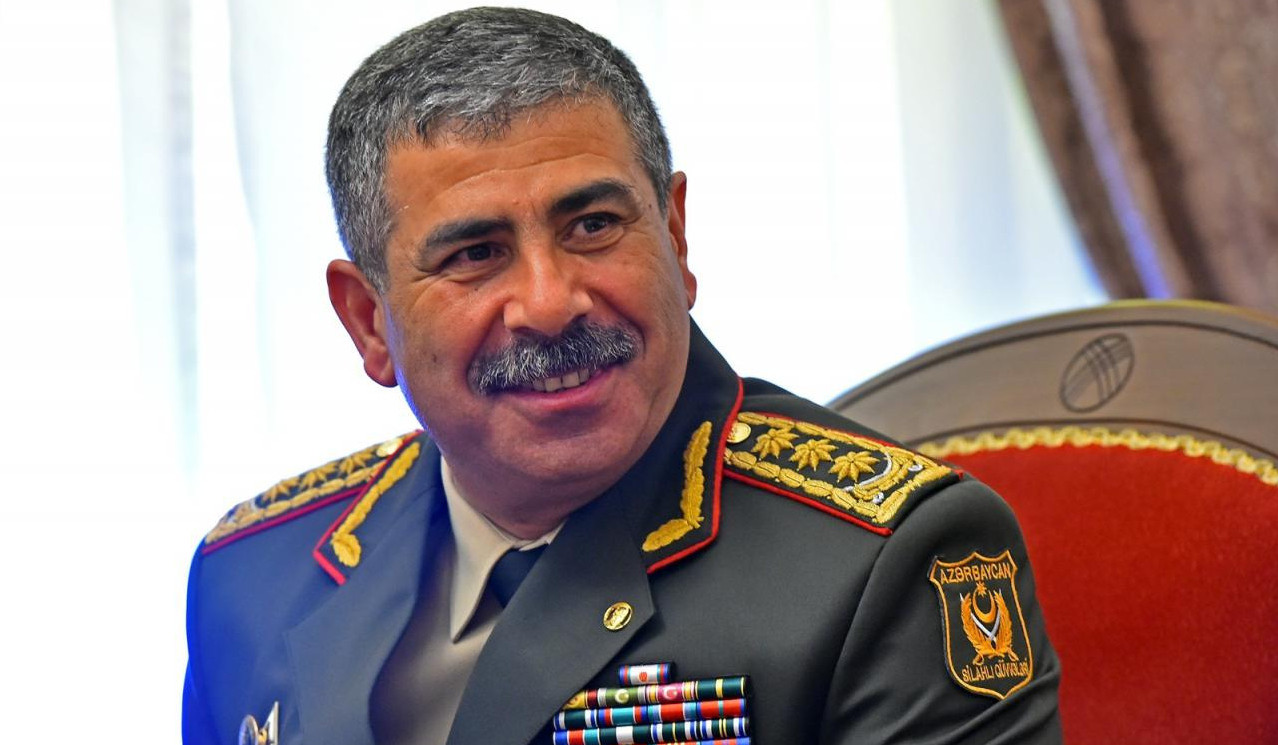 Министр обороны Азербайджана поручил повысить интенсивность практических занятий в воинских частях