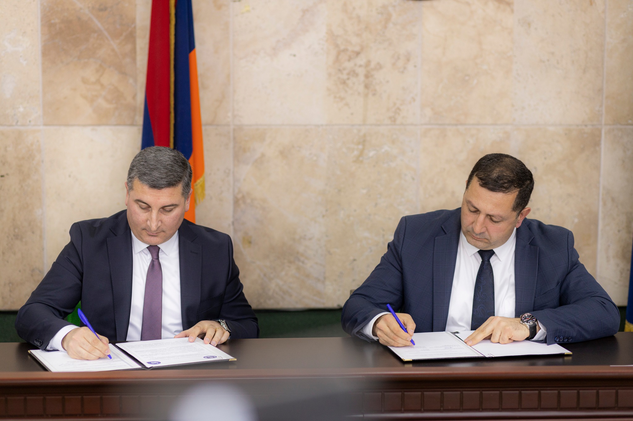 ՏԿԵ նախարարն ու ԵՊՀ ռեկտորը համագործակցության հուշագիր են  ստորագրել